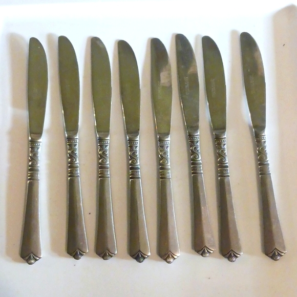48 pieces of Vintage Oneida Orleans pattern silverware - Picture 12 of 16